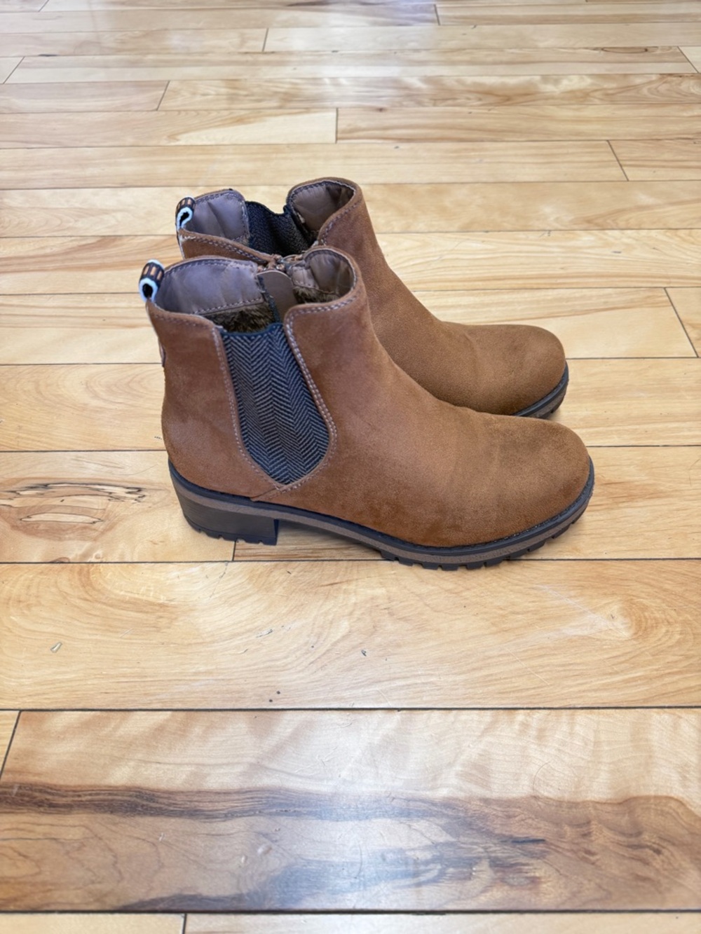 PATRIZIA SMYLIE WOMENS CHELSEA BOOTS